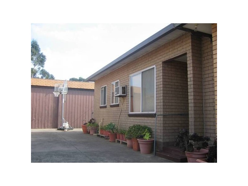 8 Adelaide Street, Dandenong VIC 3175