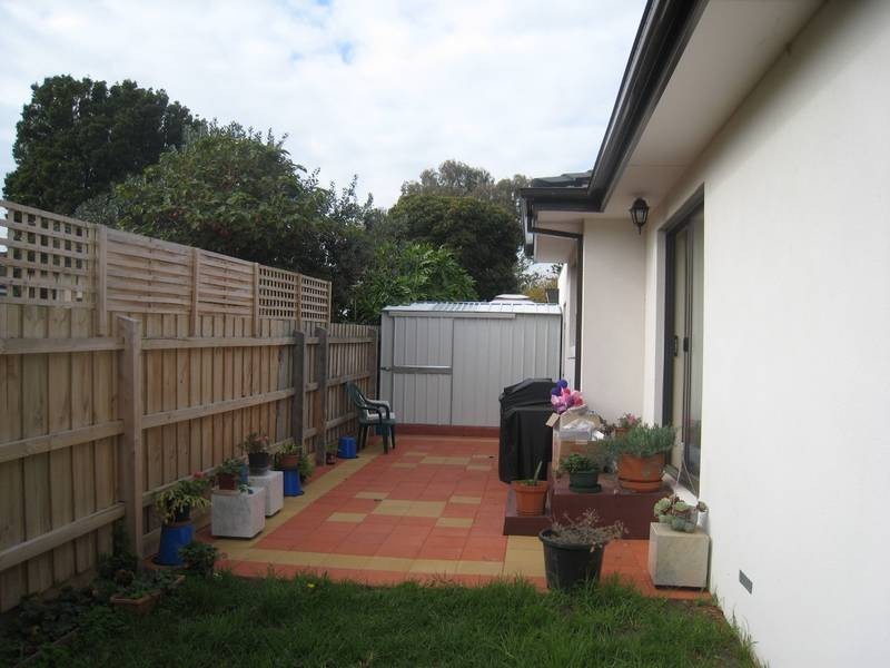 2/5 Marcella Avenue, Dandenong North VIC 3175