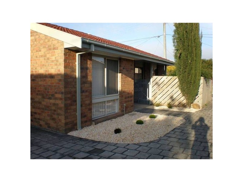 1/21 Parkview Close, Dandenong VIC 3175