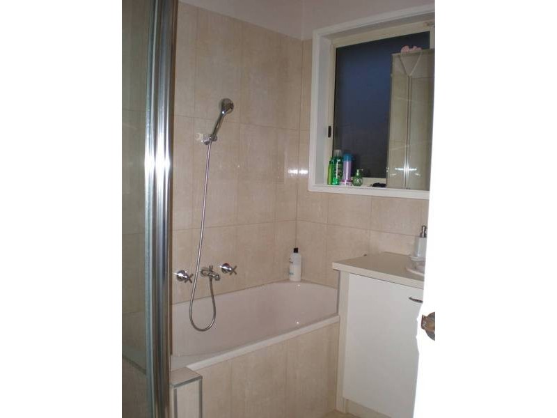 1/21 Parkview Close, Dandenong VIC 3175