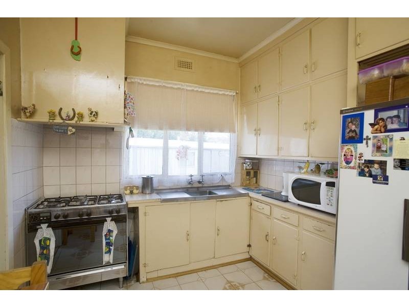 11 Gwenda Street, Dandenong VIC 3175