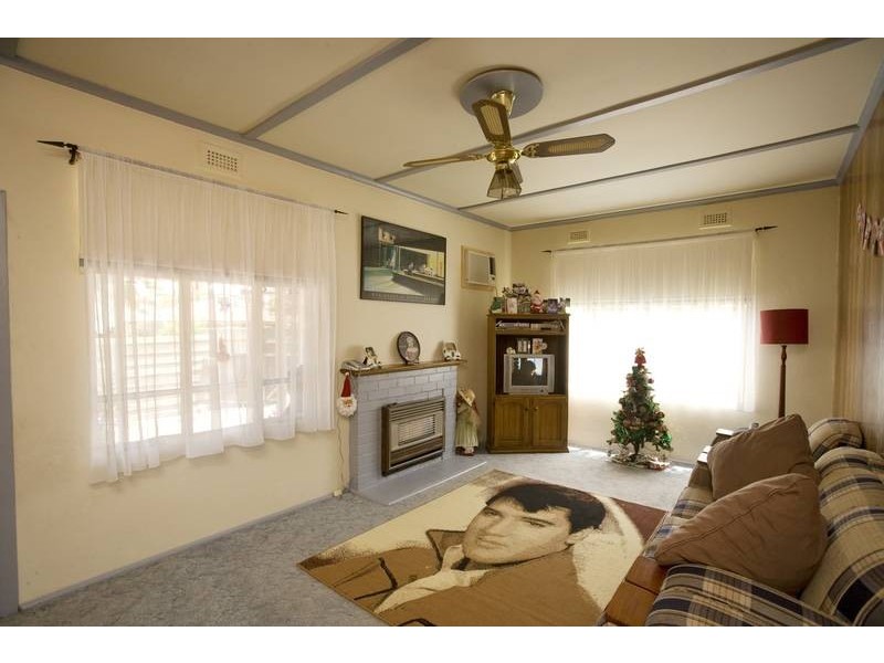 11 Gwenda Street, Dandenong VIC 3175