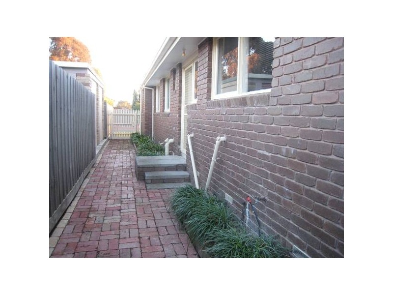 8 Jones Court, Endeavour Hills VIC 3802