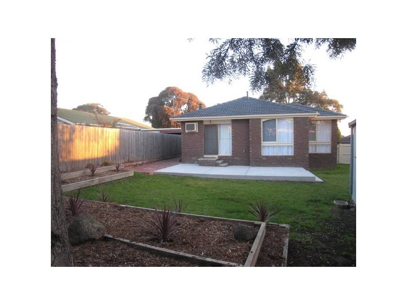 8 Jones Court, Endeavour Hills VIC 3802