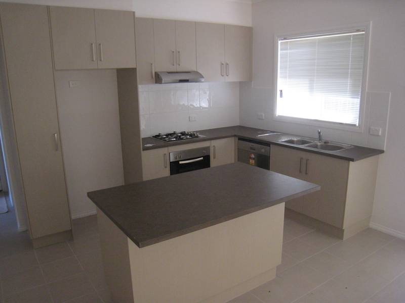 1/4 Doveton Avenue, Eumemmerring VIC 3177