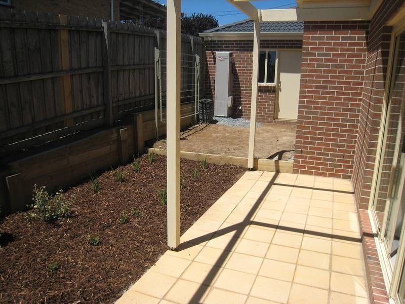 1/4 Doveton Avenue, Eumemmerring VIC 3177