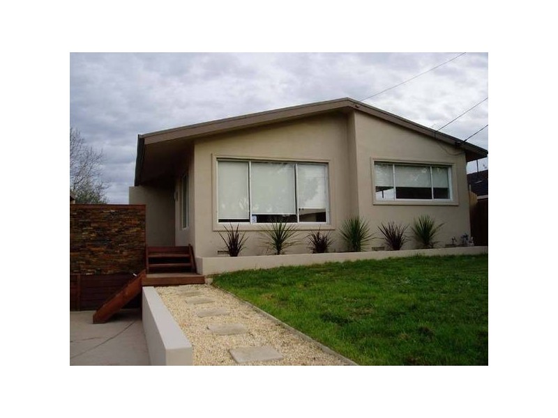 100 Grimwade Crescent, Frankston VIC 3199