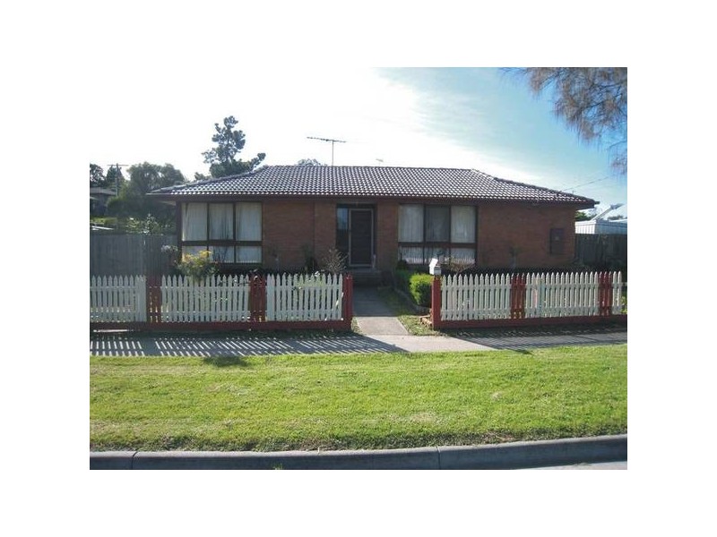 32 Laurel Avenue, Doveton VIC 3177