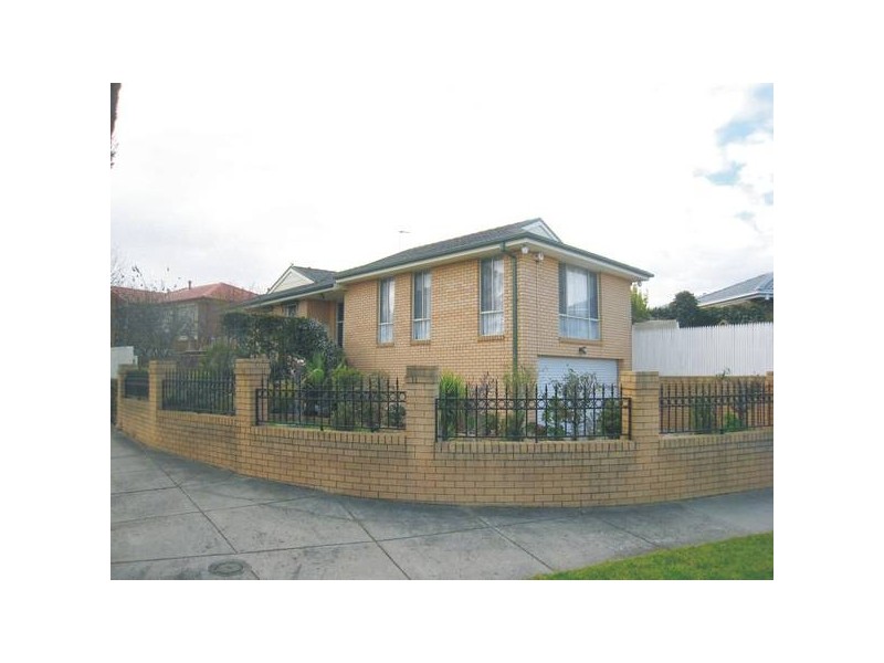 18 Ascot Drive, Noble Park North VIC 3174