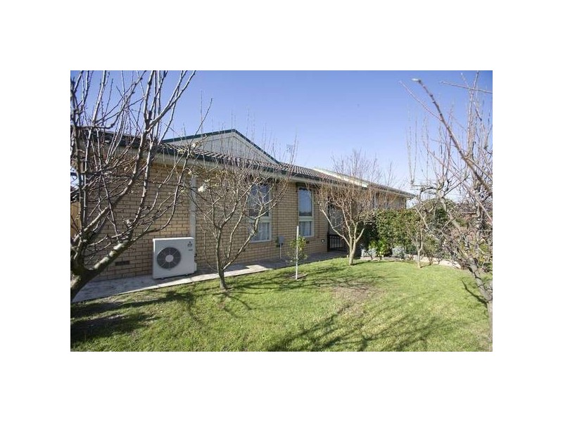 18 Ascot Drive, Noble Park North VIC 3174