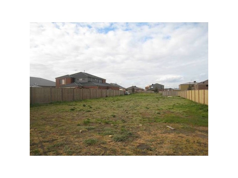 3 Saltbush Avenue, Lyndhurst VIC 3975