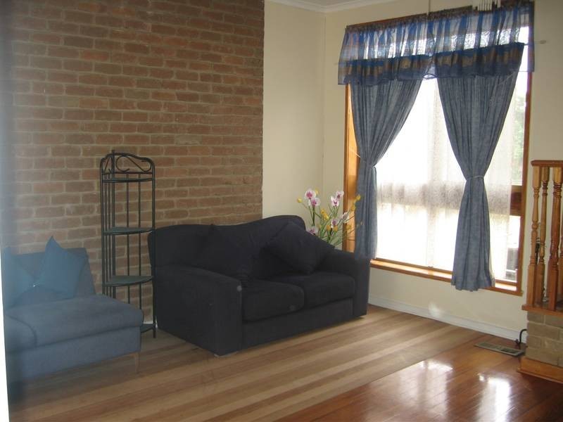 4 Adelong Court, Dandenong North VIC 3175