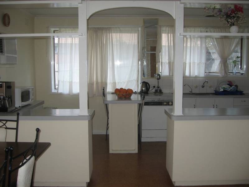 4 Adelong Court, Dandenong North VIC 3175