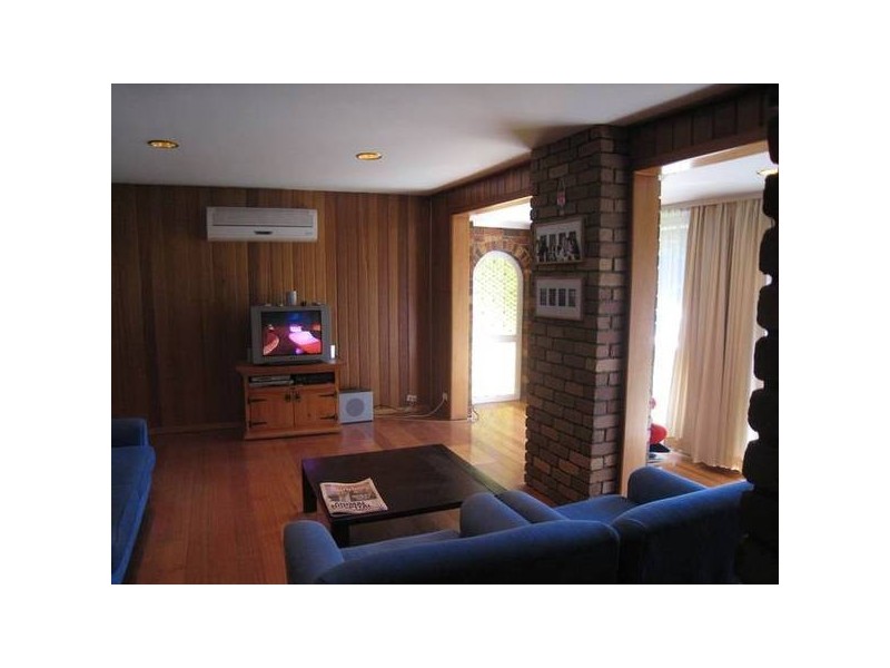 6 Win Place, Hallam VIC 3803