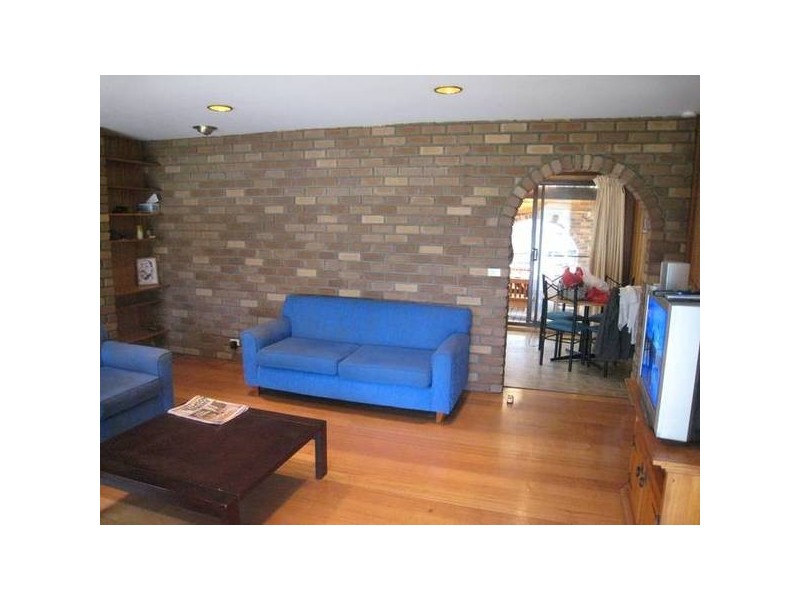 6 Win Place, Hallam VIC 3803