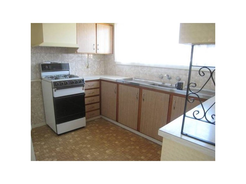 6 Gladesville Court, Dandenong North VIC 3175