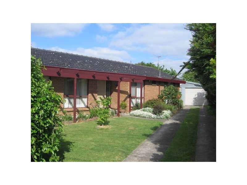 17 William Avenue, Hallam VIC 3803