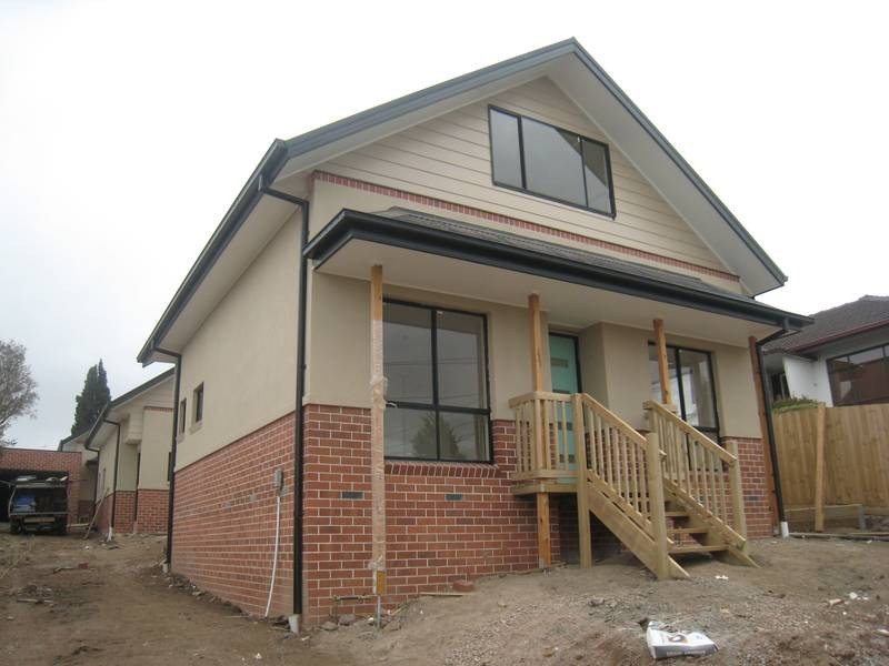 1,2 & 3/11 Laburnum Grove, Doveton VIC 3177