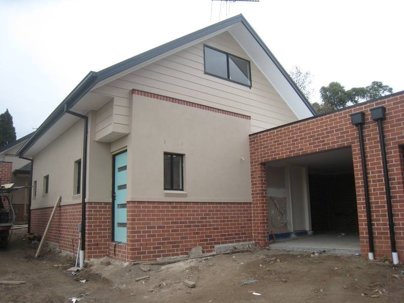 1,2 & 3/11 Laburnum Grove, Doveton VIC 3177