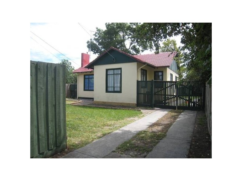 7 Oak Avenue, Doveton VIC 3177