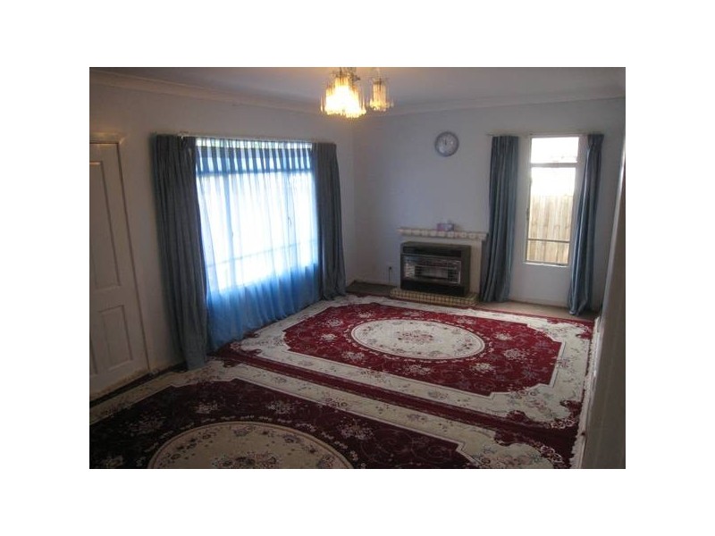 7 Oak Avenue, Doveton VIC 3177