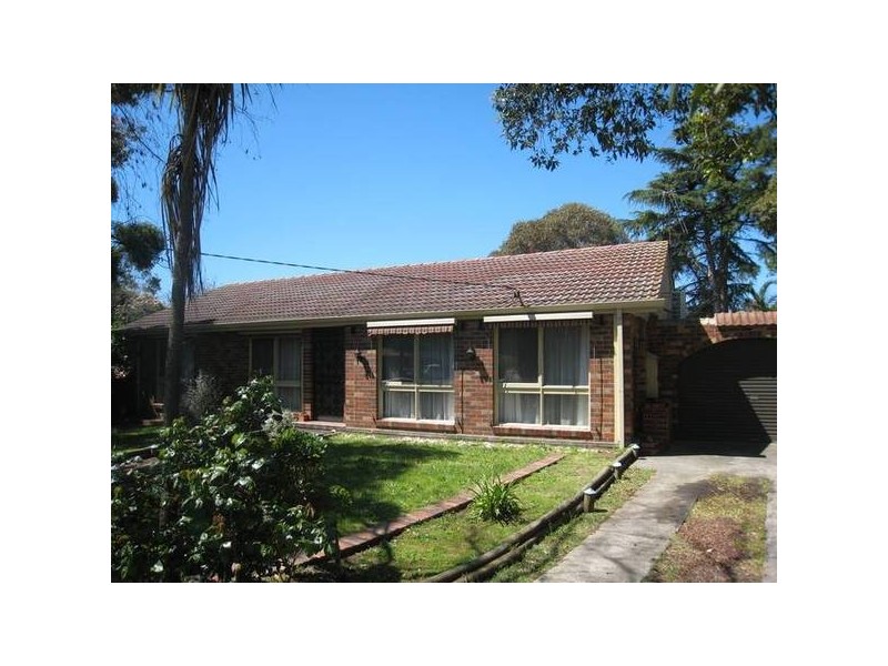 6 Win Place, Hallam VIC 3803