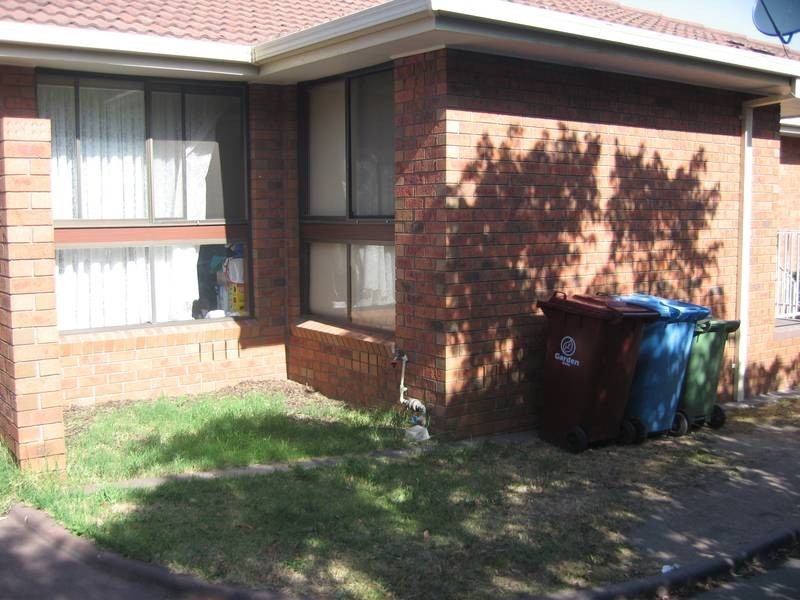2/11 Close Avenue, Dandenong VIC 3175