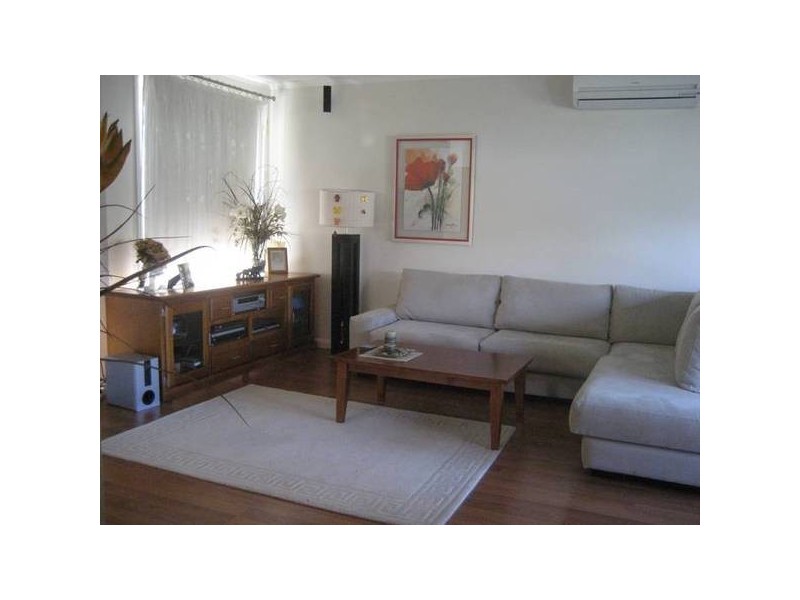 2/1 Heath Court, Doveton VIC 3177