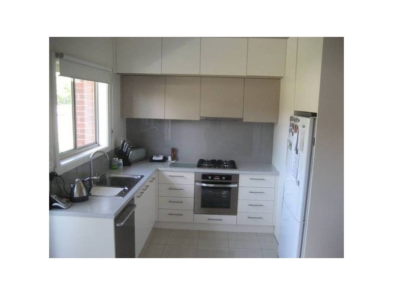 2/1 Heath Court, Doveton VIC 3177