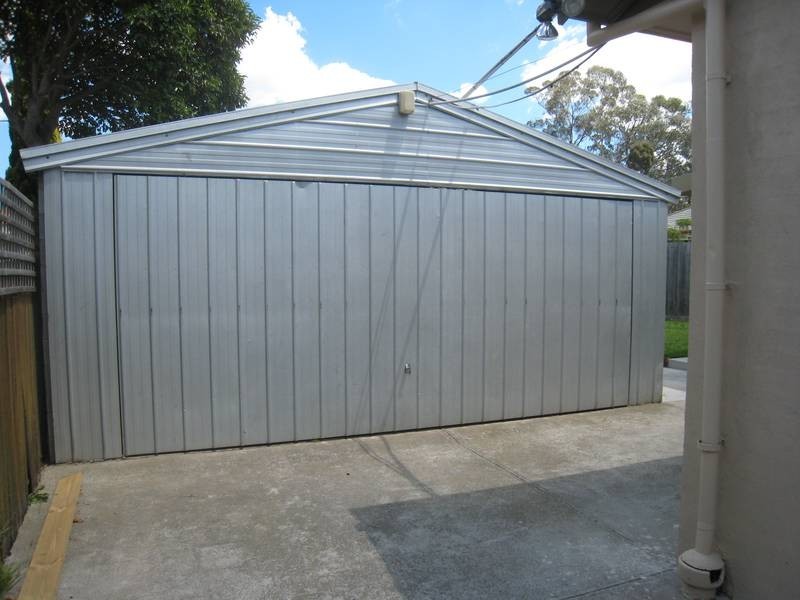 1 Victoria Crt, Dandenong North VIC 3175
