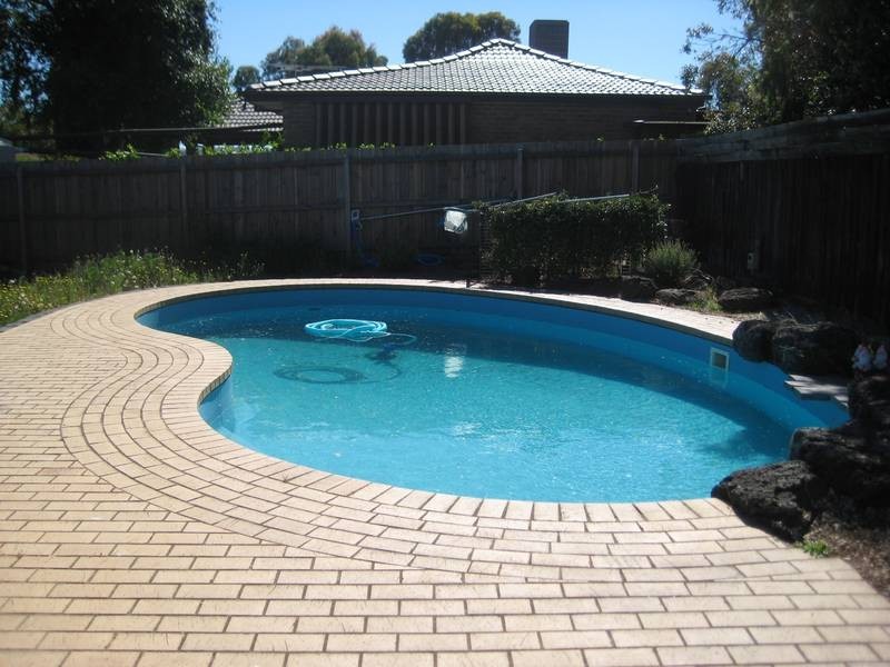 16 Haverstock Hill Close, Endeavour Hills VIC 3802