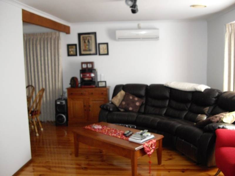 72 Shetland Street, Endeavour Hills VIC 3802