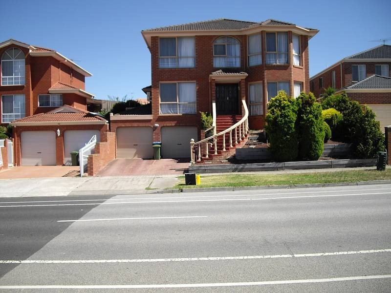 19 Hanna Drive, Endeavour Hills VIC 3802