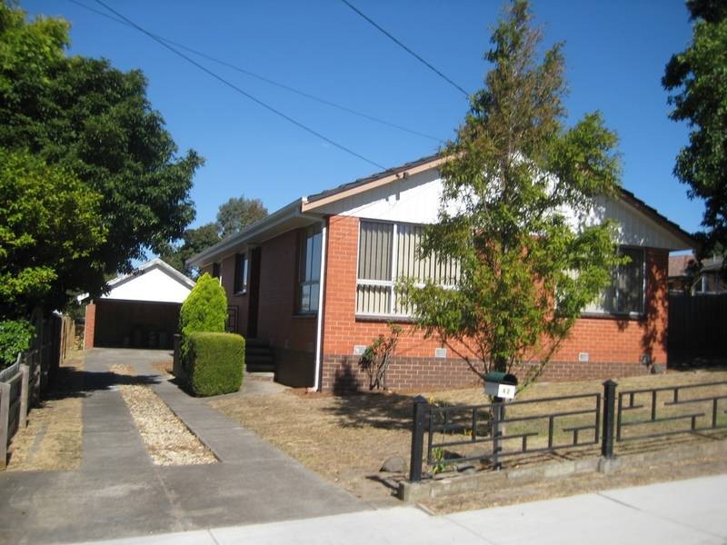 42 Charles Avenue, Hallam VIC 3803