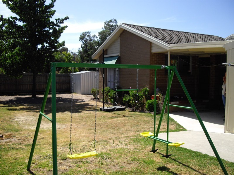 4 Tern Court, Endeavour Hills VIC 3802