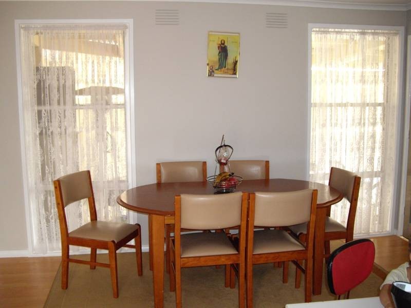 4 Tern Court, Endeavour Hills VIC 3802