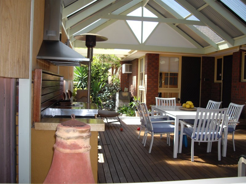 93 Chalcot Drive, Endeavour Hills VIC 3802