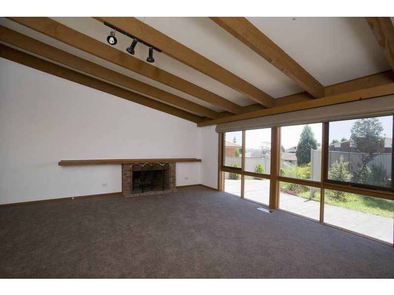 12 Hamilton Close, Endeavour Hills VIC 3802