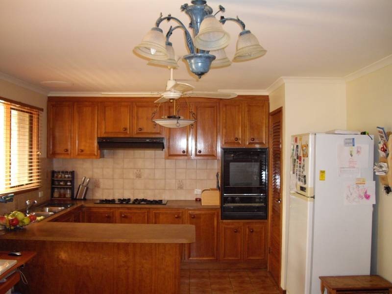 7 Delmont Court, Endeavour Hills VIC 3802