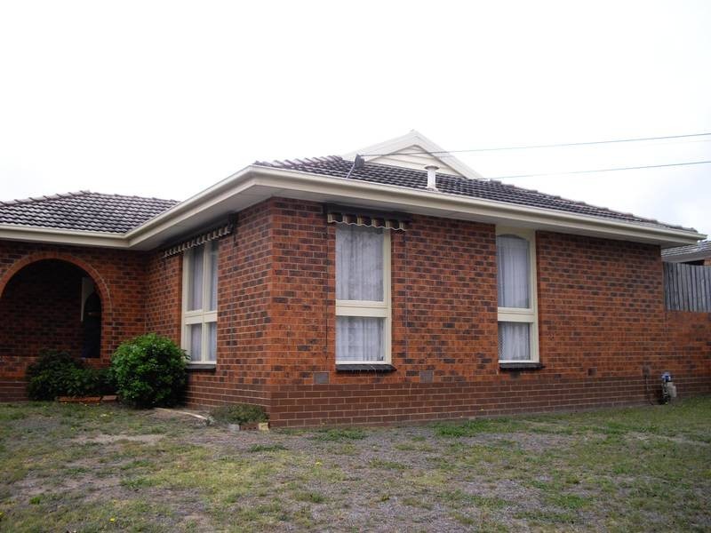 74 Neasham Drive, Dandenong North VIC 3175