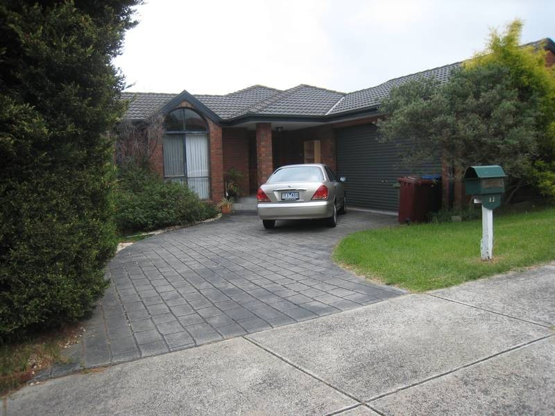 13 Pinto Court, Endeavour Hills VIC 3802