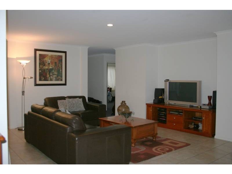 40 Miralie Way, Cranbourne North VIC 3977