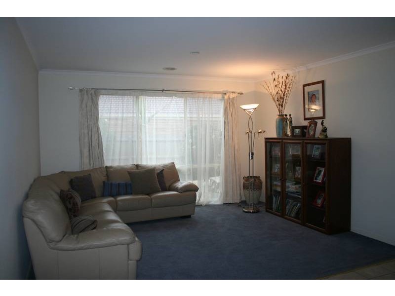 40 Miralie Way, Cranbourne North VIC 3977