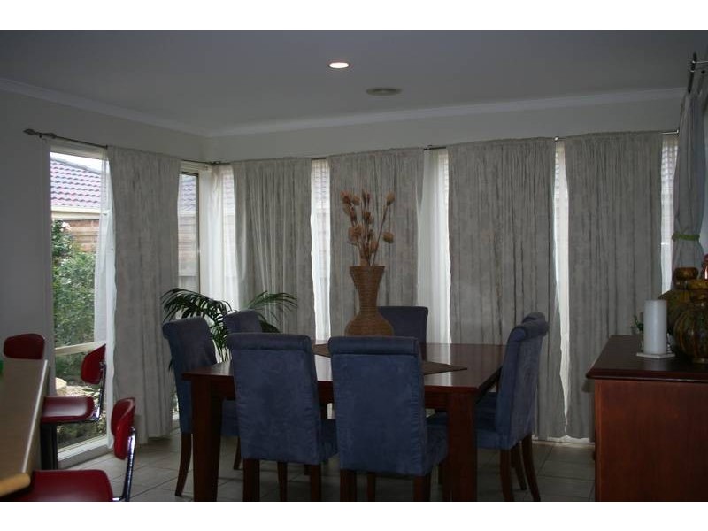 40 Miralie Way, Cranbourne North VIC 3977