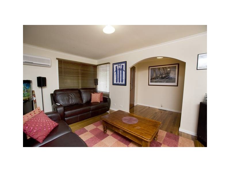 6 Paul Court, Endeavour Hills VIC 3802