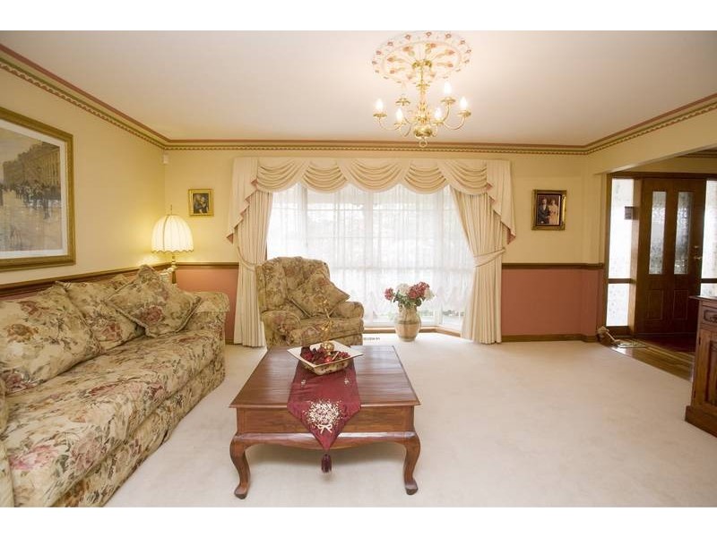 123 David Collins Drive, Endeavour Hills VIC 3802