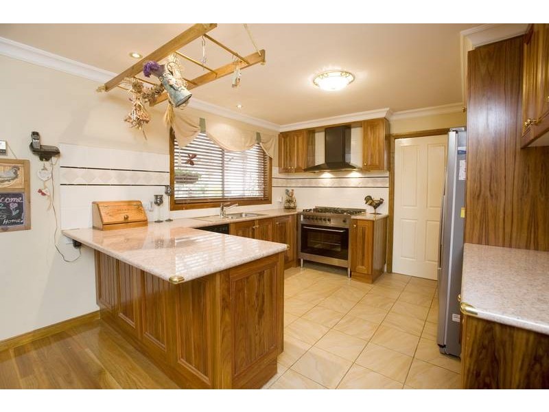 123 David Collins Drive, Endeavour Hills VIC 3802