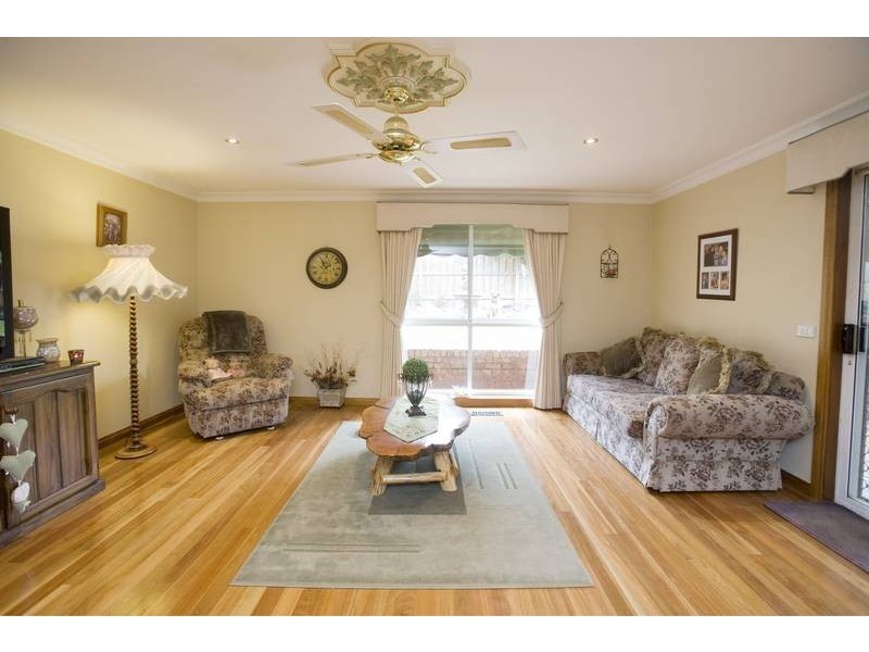 123 David Collins Drive, Endeavour Hills VIC 3802