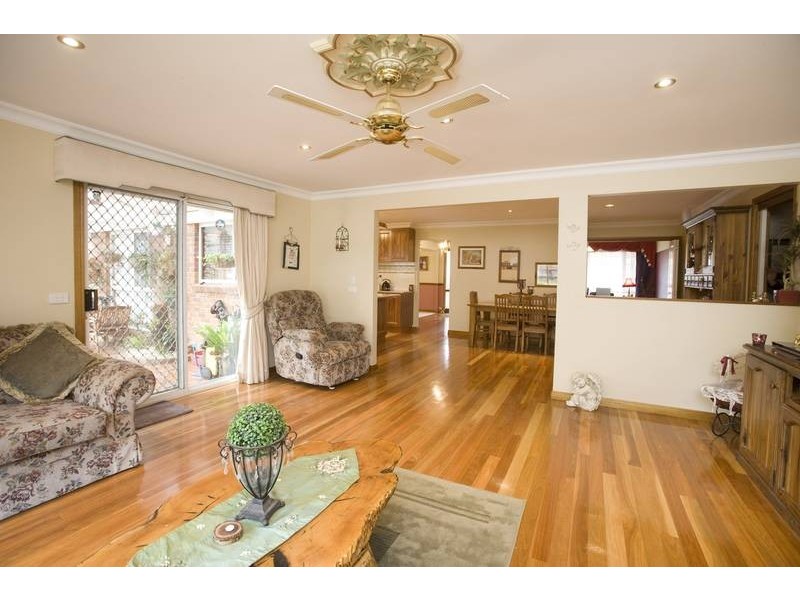 123 David Collins Drive, Endeavour Hills VIC 3802