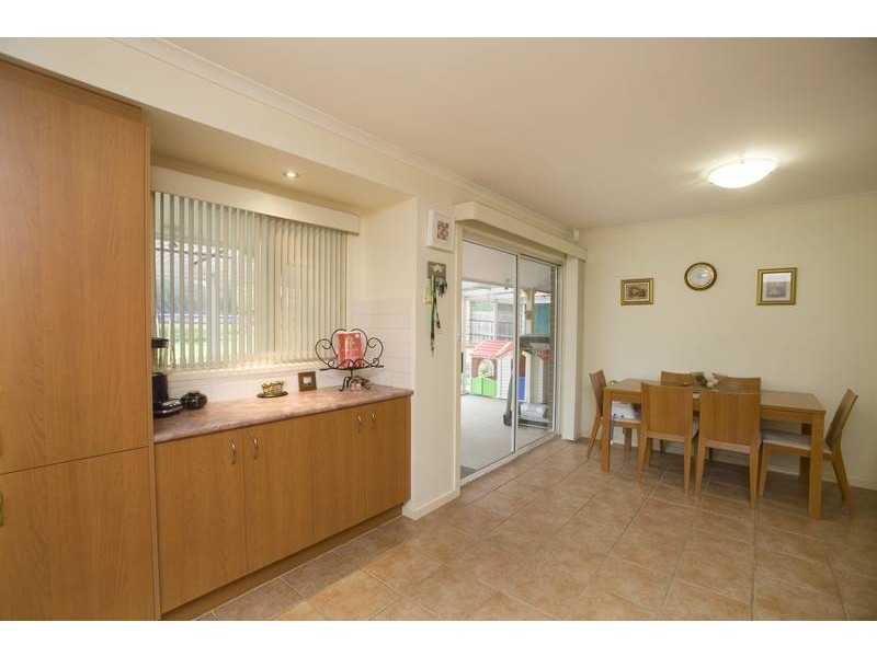 59 Kennington Park Drive, Endeavour Hills VIC 3802